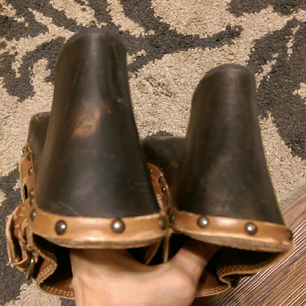 Frye Clogs - image 4
